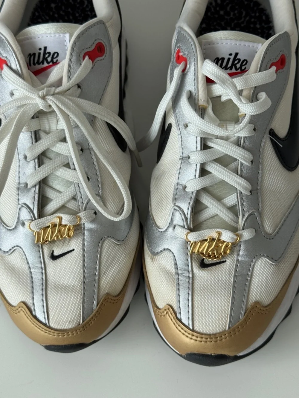 Nike Air Max Dawn SE 'White Metallic Gold' DJ6209-100 Size 7.5